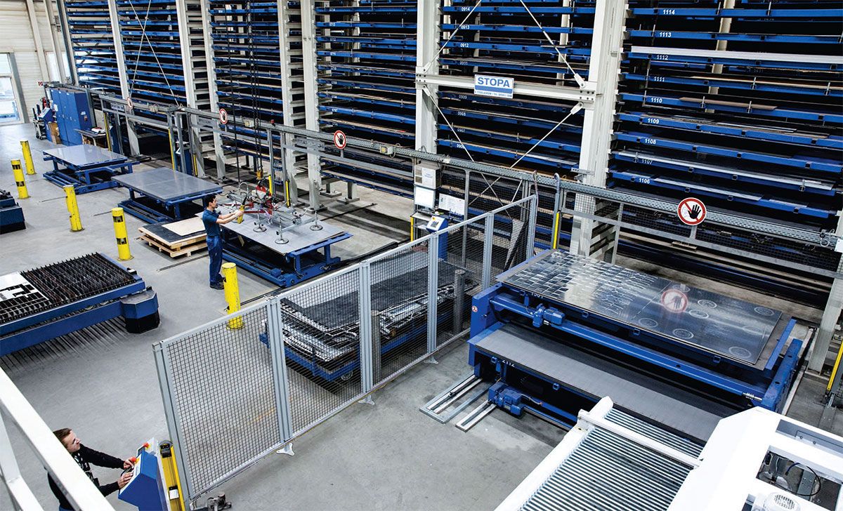 Picture: STOPA UNIVERSAL, Thanks to the automatic connection of a laser cutting machine, SEEGER Lasertechnik achieves greater productivity